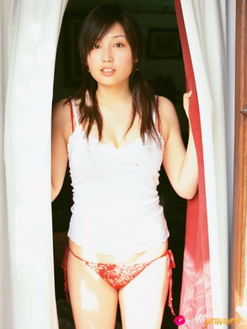 Sexy Japanese gravure model