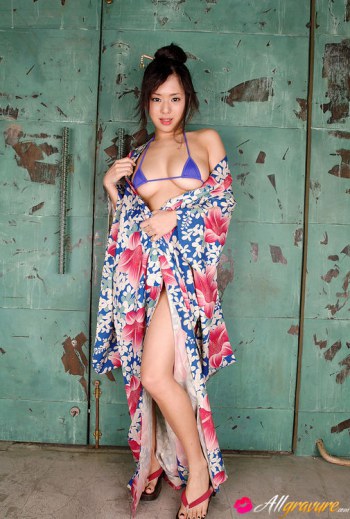 Japanese sexy gravure nude photo