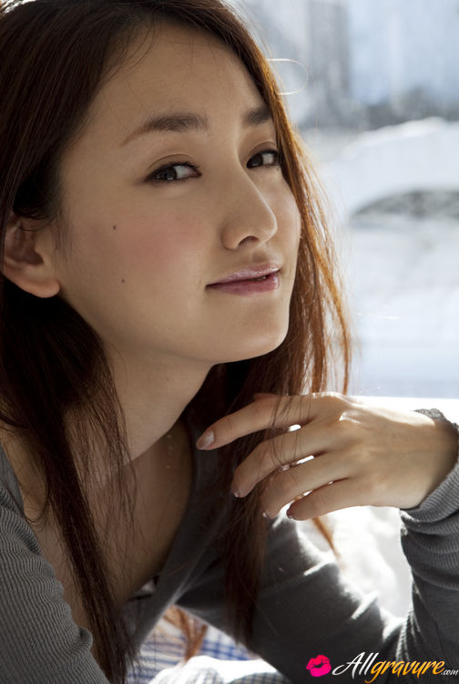 Japanese stunning model hair nude gravure