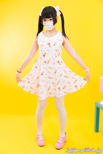 Japanese cutie little girl fancy porn