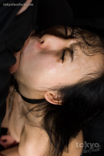 Uncensored Japanese mouth fucking