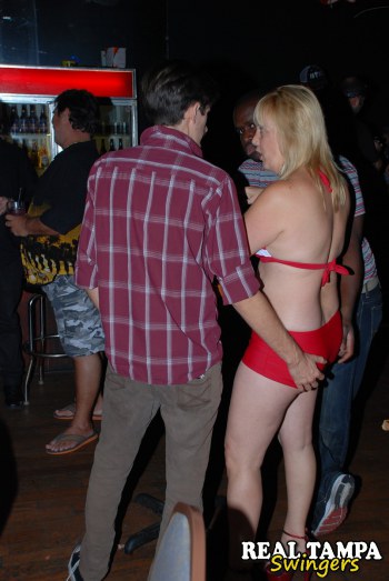Amateur Tampa Florida MILF Swinger